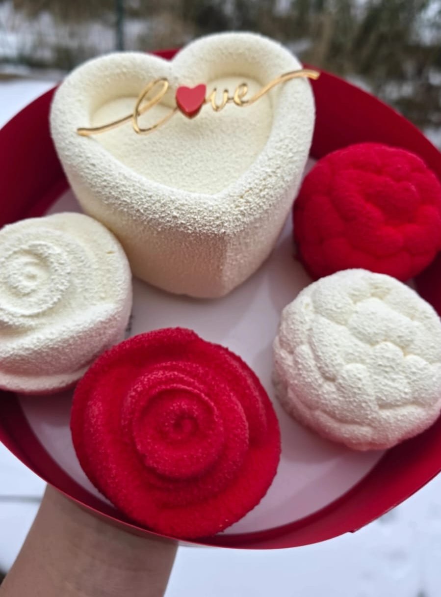 Love Heart Mousse Set
