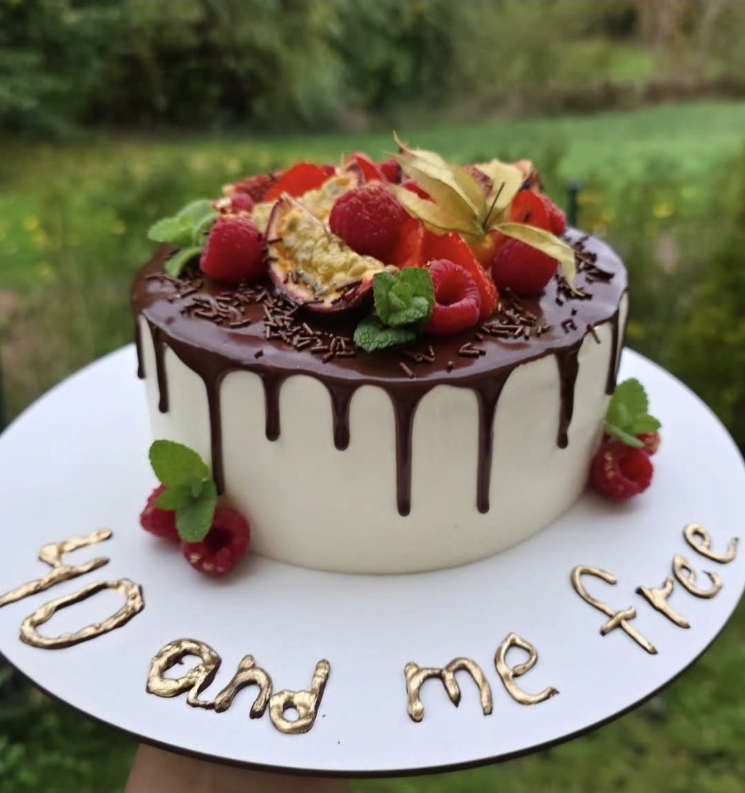 White Chocolate Drip Cake