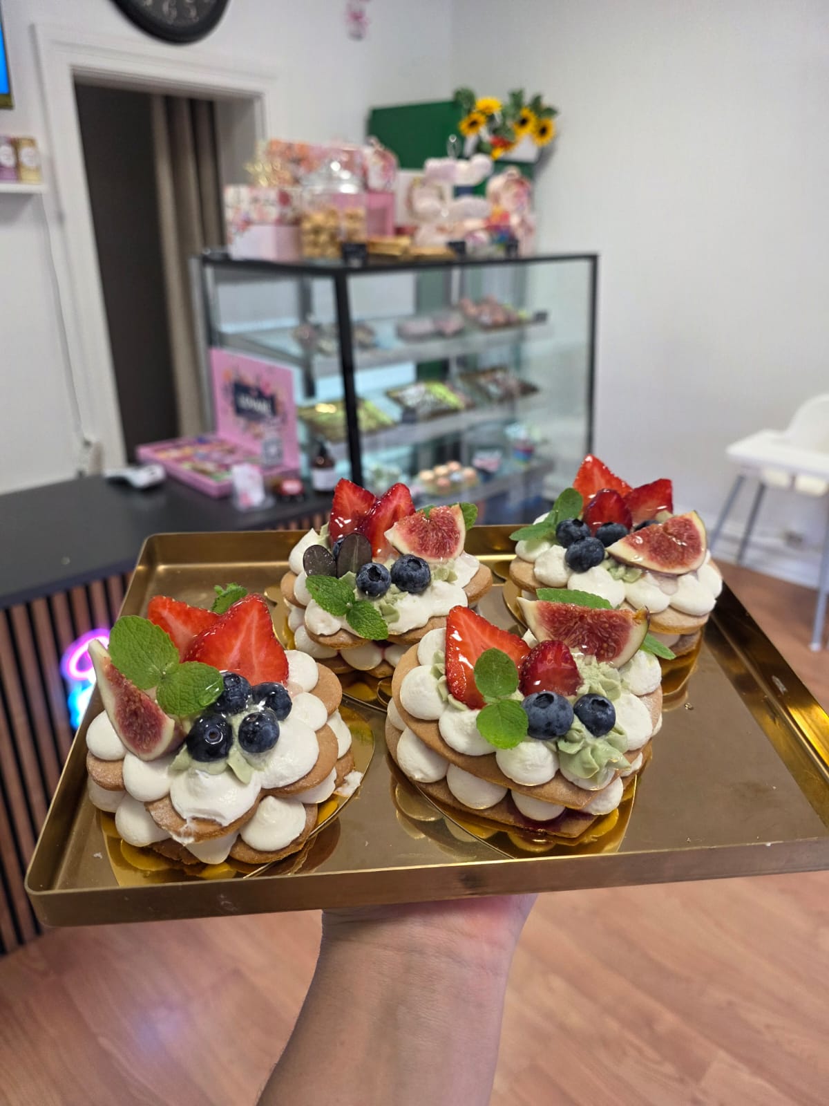 Mini Pavlova Stacks