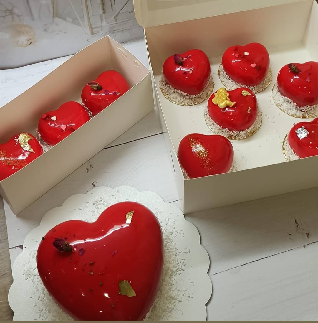 Red Heart Mousse Gift Boxes