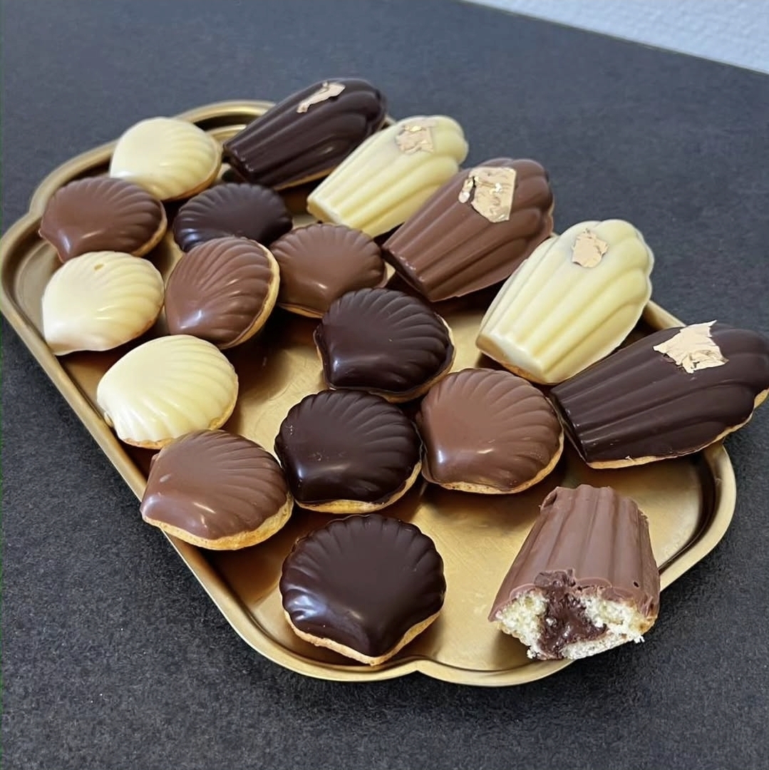 Chocolate Shell Cookies