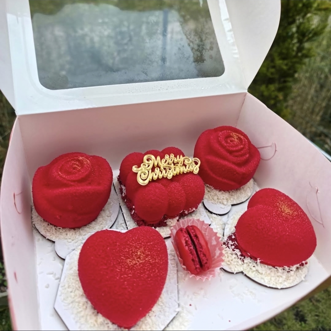 Christmas Mousse Box