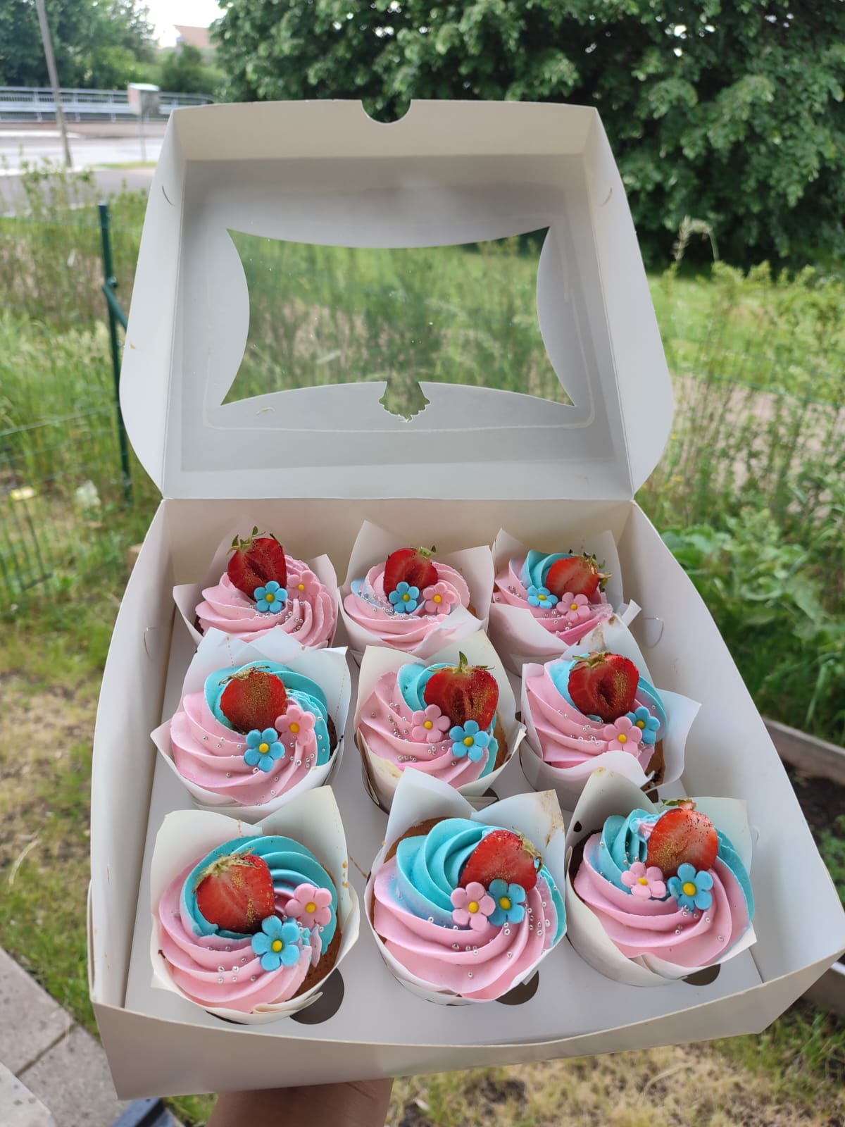 Strawberry Flower Cupcakes