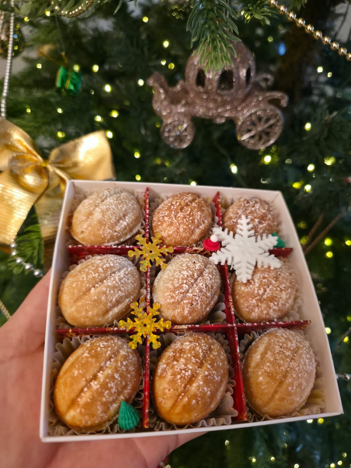 Christmas Walnut Cookie Box