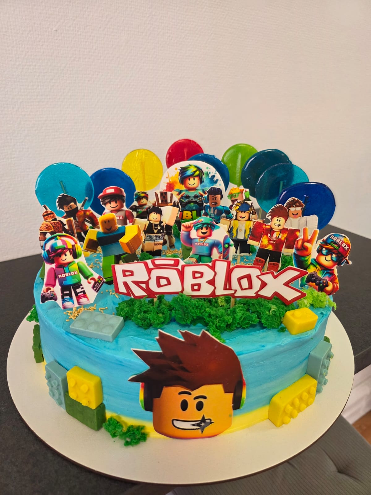 Roblox Cake