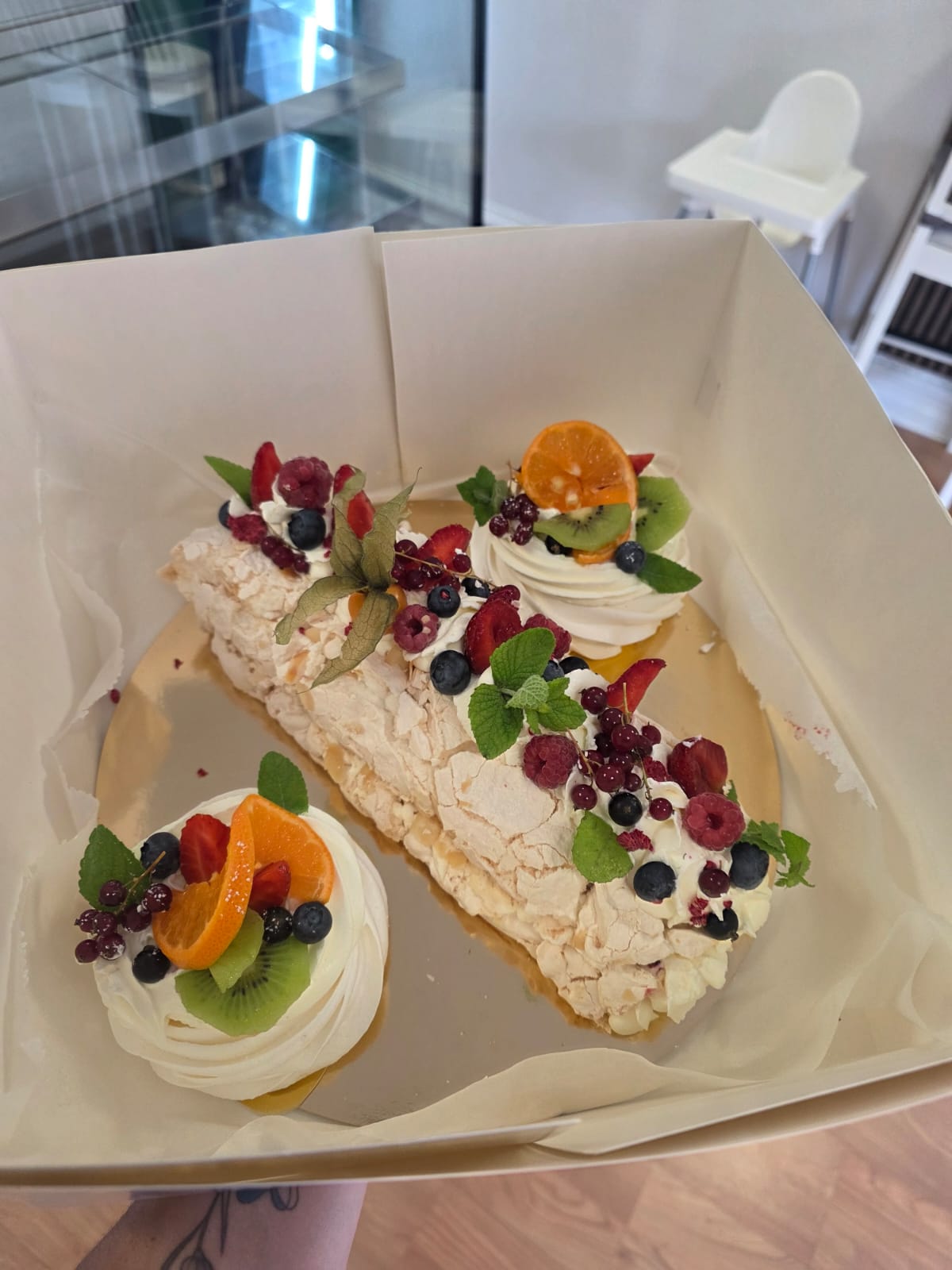 Fruit Pavlova Roll & Nests Box