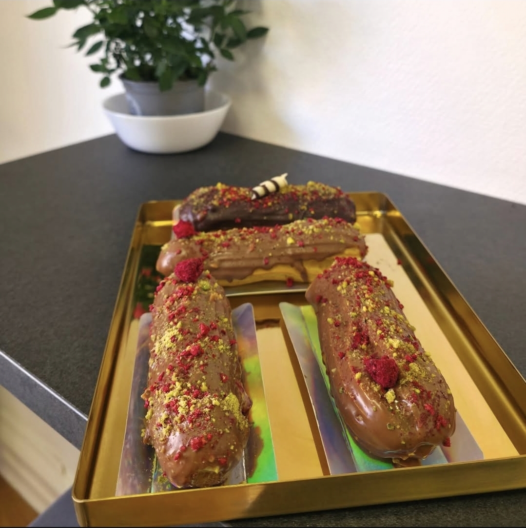Pistachio & Raspberry Éclairs