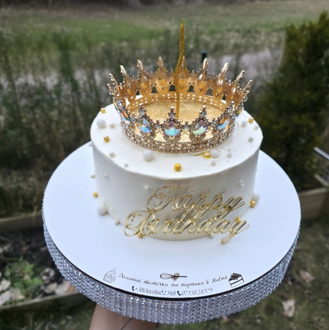White & Gold Crown Cake