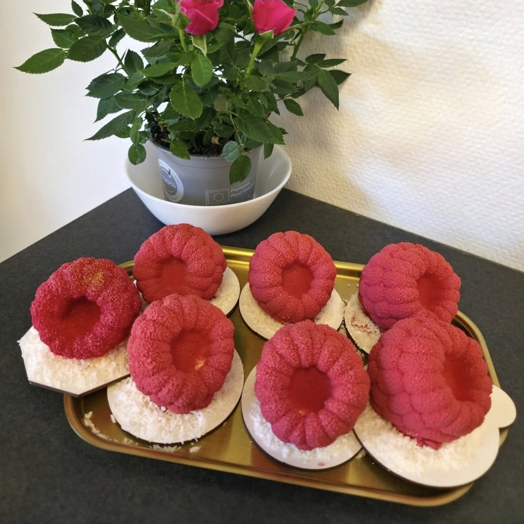 Raspberry Mousse Desserts