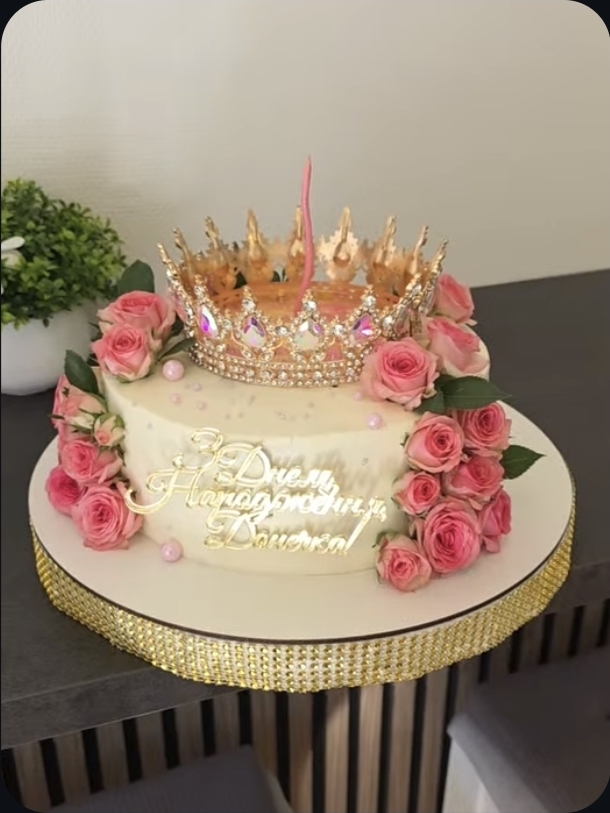Gold Crown Rose Cake