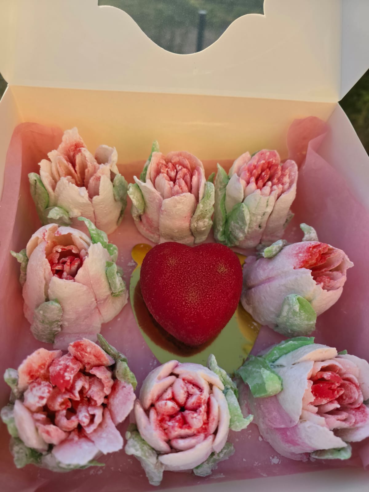 Zefir Roses Box with Heart