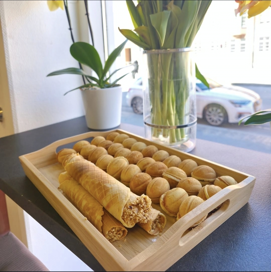 Oreshki & Wafer Rolls