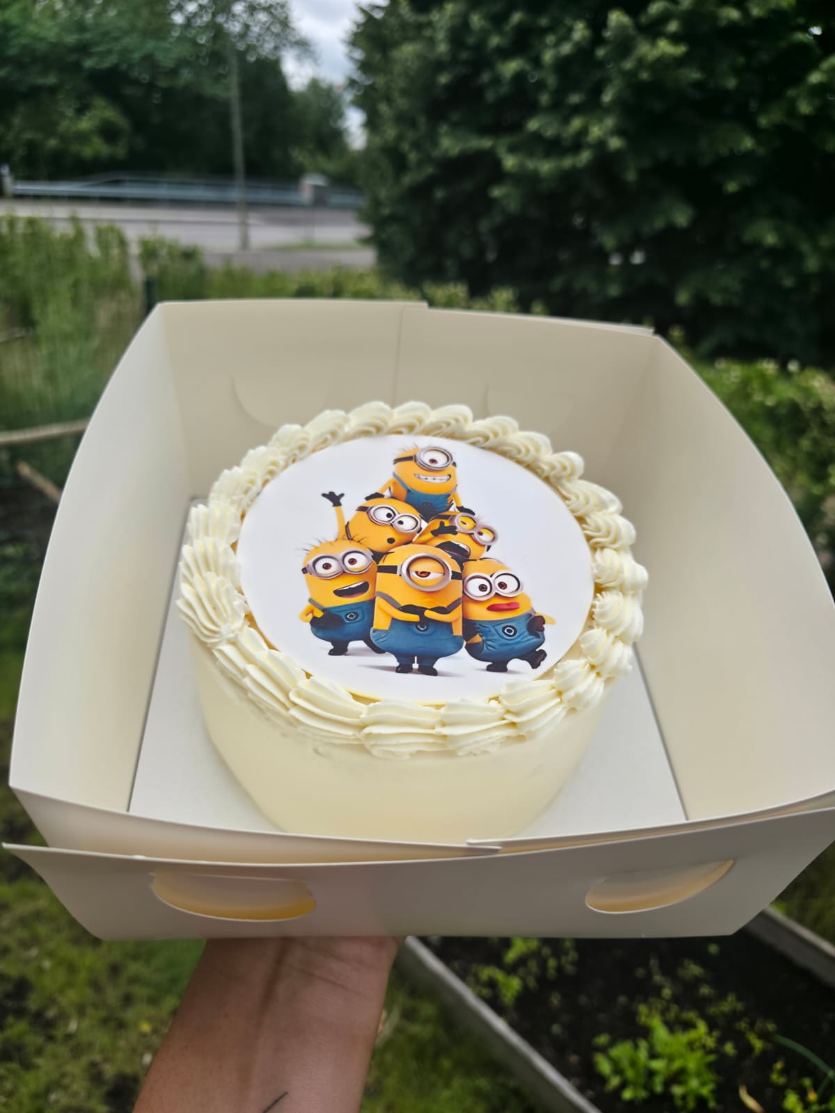 Minions Cake