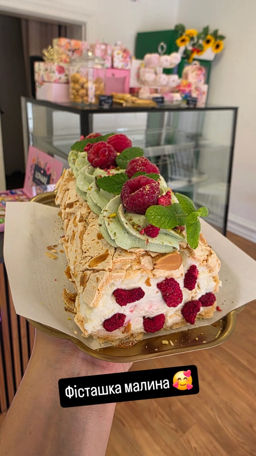 Pistachio & Raspberry Pavlova Roll